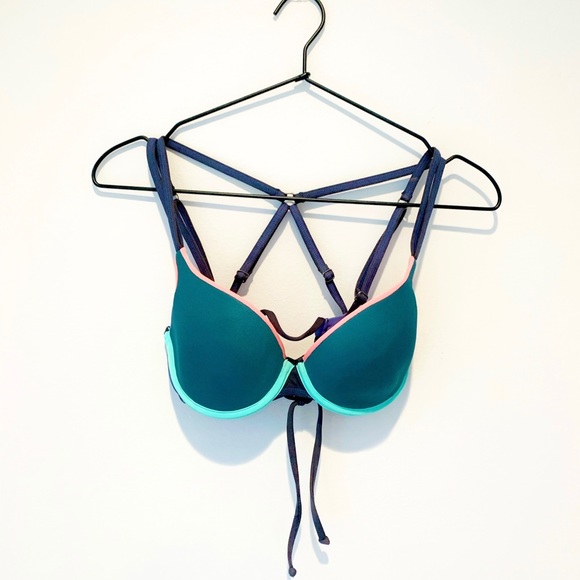 Maaji Reversible Color Block Underwire Bikini Top - Picture 9 of 15